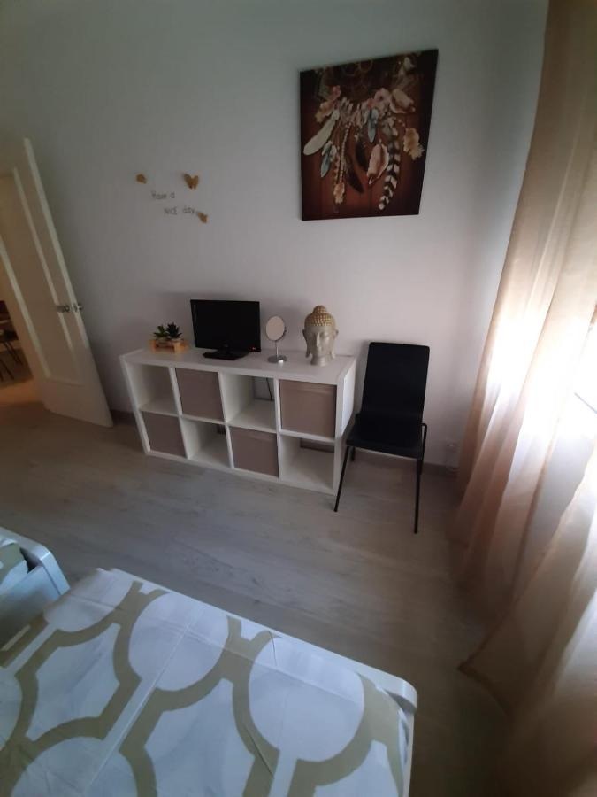 Apartamento Con Encanto "Larios Street" Apartment Malaga Luaran gambar