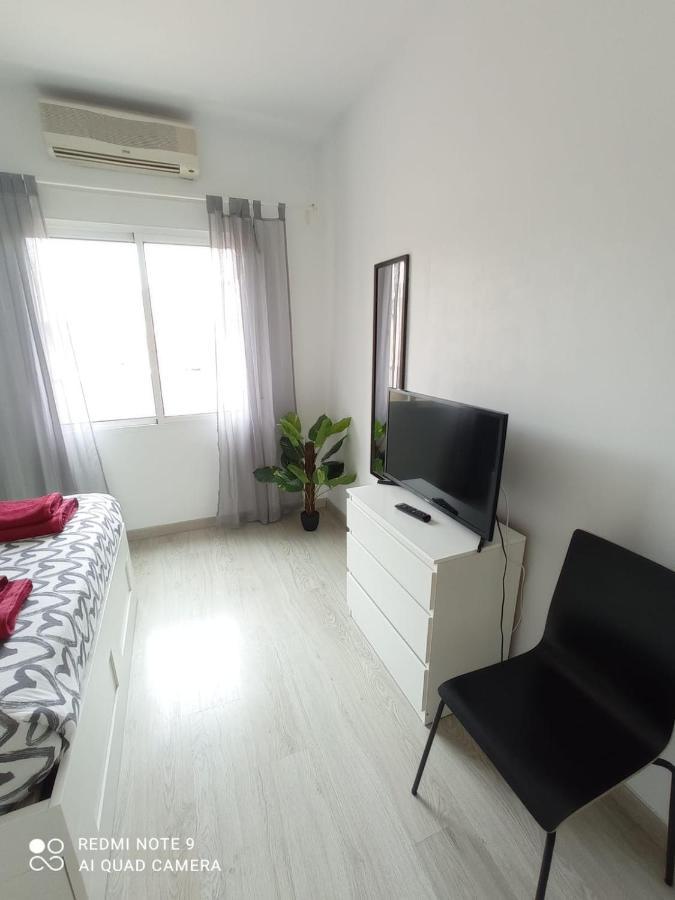 Apartamento Con Encanto "Larios Street" Apartment Malaga Luaran gambar
