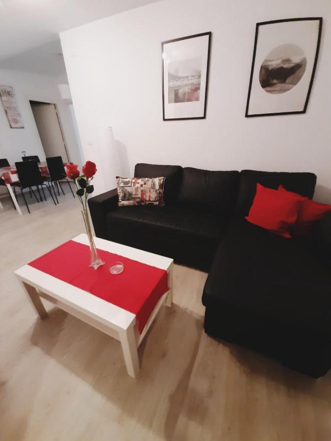 Apartamento Con Encanto "Larios Street" Apartment Malaga Luaran gambar