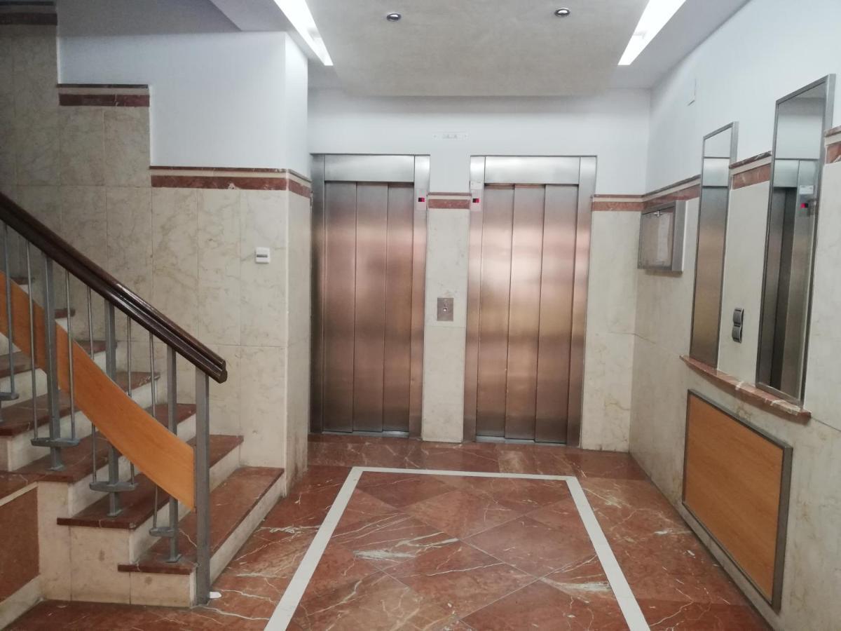 Apartamento Con Encanto "Larios Street" Apartment Malaga Luaran gambar
